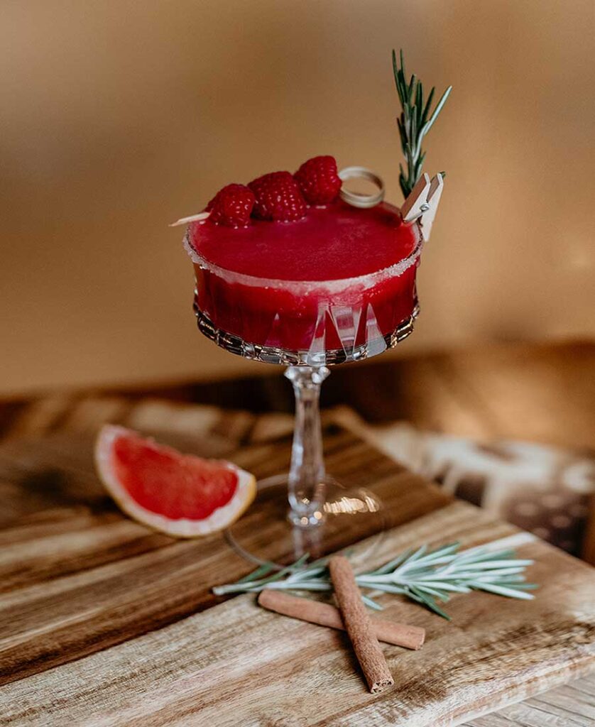 How to Plan an Event Bar With Professional Bartenders
